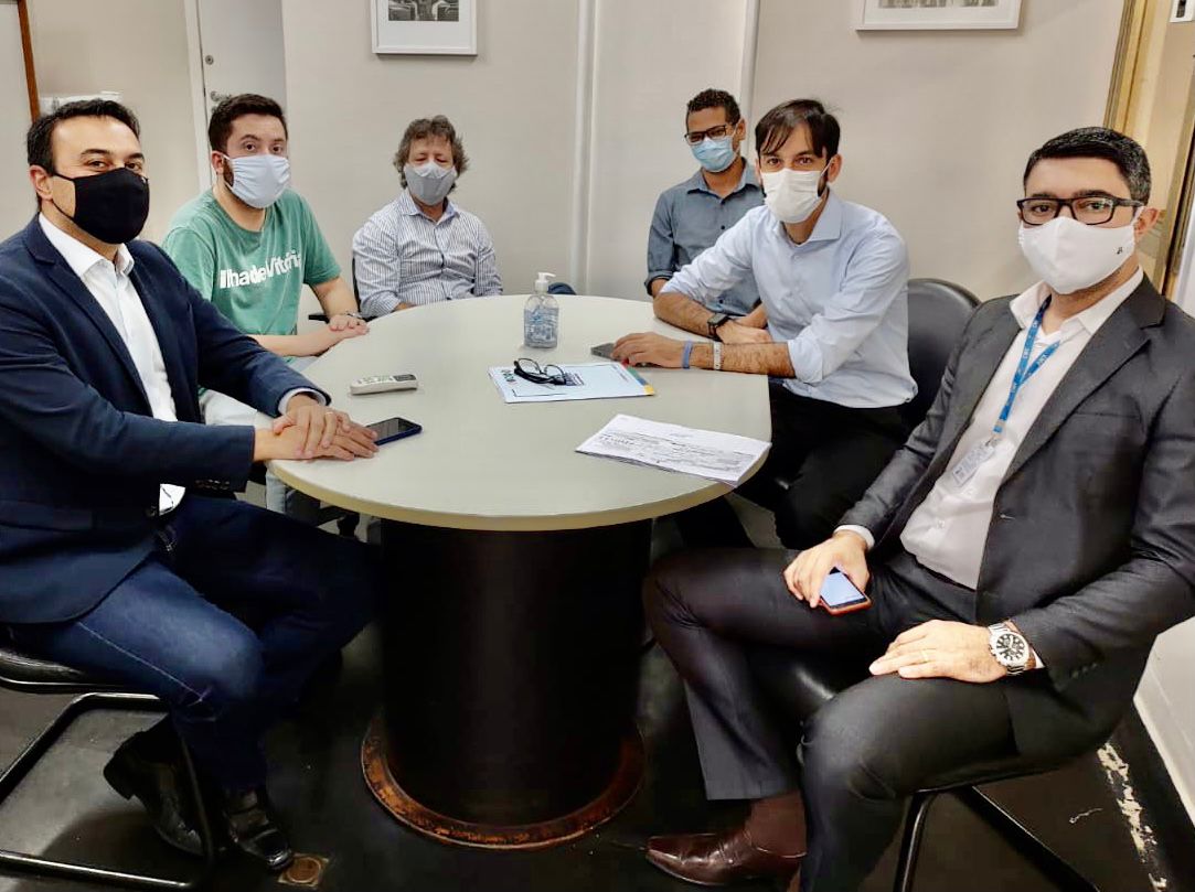 Câmara de Vitória vai licitar folha de pagamento