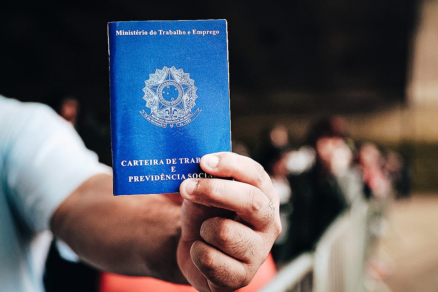 Sines do ES abrem cerca de 2 mil vagas de emprego