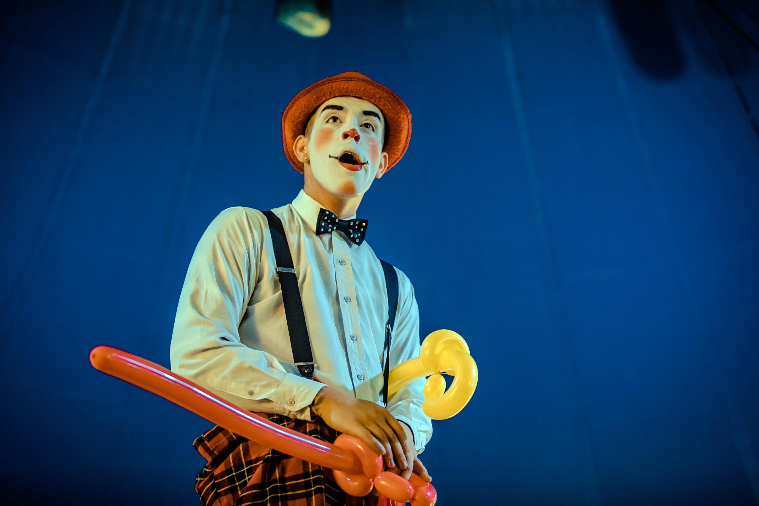 Arena Verão na praia de Camburi terá dia de circo para a garotada