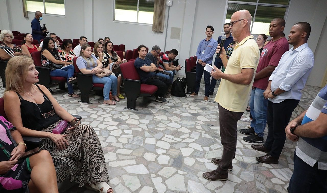 Diretores de escolas de Cariacica treinam para utilizar sistema de segurança