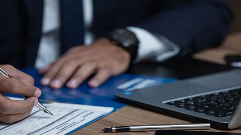 Serra oferece assistência jurídica gratuita