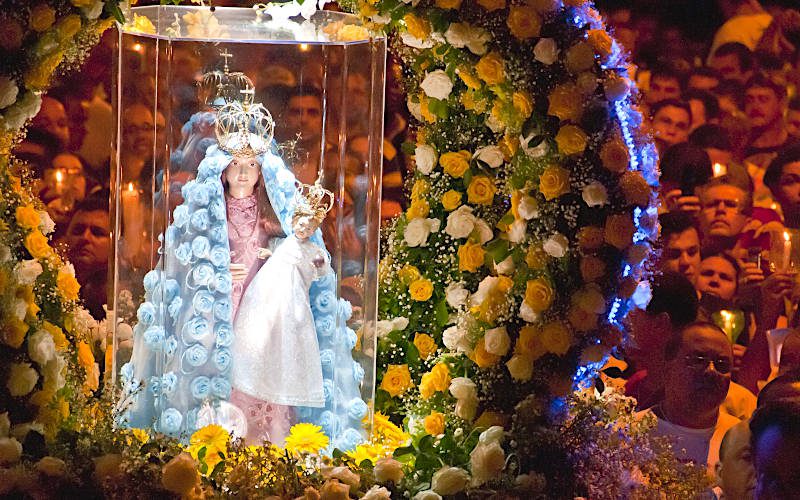 No fim de semana, vacinação contra gripe e covid estará disponível na Festa da Penha