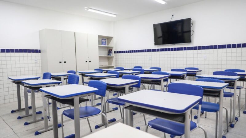 MEC confirma reajuste de 3,6% no piso salarial, elevando-o para R$ 4.580,57