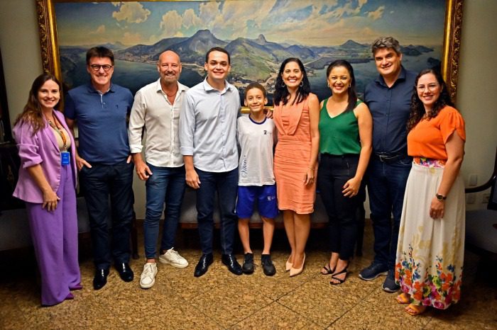 Vitória se orgulha de estudante que participará da Olimpíada Internacional de Matemática na Tailândia