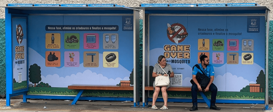 Mensagens de combate à dengue são instaladas nos pontos de ônibus de Cariacica
