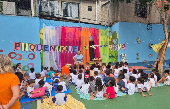 Crianças se encantam com piquenique literário e desenvolvem o gosto pela leitura