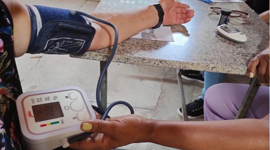 Feira de Paul promove ação de conscientização sobre hipertensão arterial
