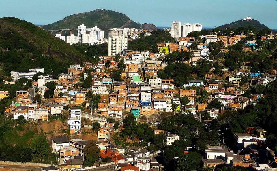 Espírito Santo apresenta queda nas taxas de pobreza e extrema pobreza, indicam estatísticas atuais