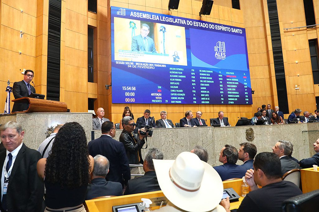 Governador, vice e chefes de Poderes marcam presença na abertura dos trabalhos legislativos