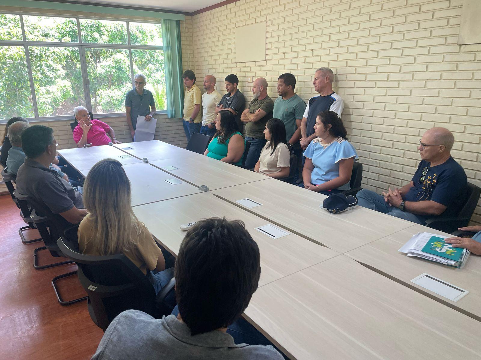 Ferraço promove reunião entre engenheiros e arquitetos para desenvolver projetos turísticos e urbanos em Cachoeiro