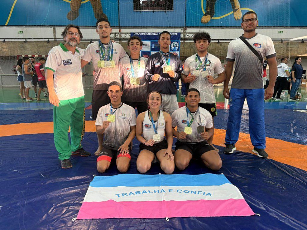 Espírito Santo conquista 17 medalhas e fica em 4º lugar no Circuito Nacional de Wrestling