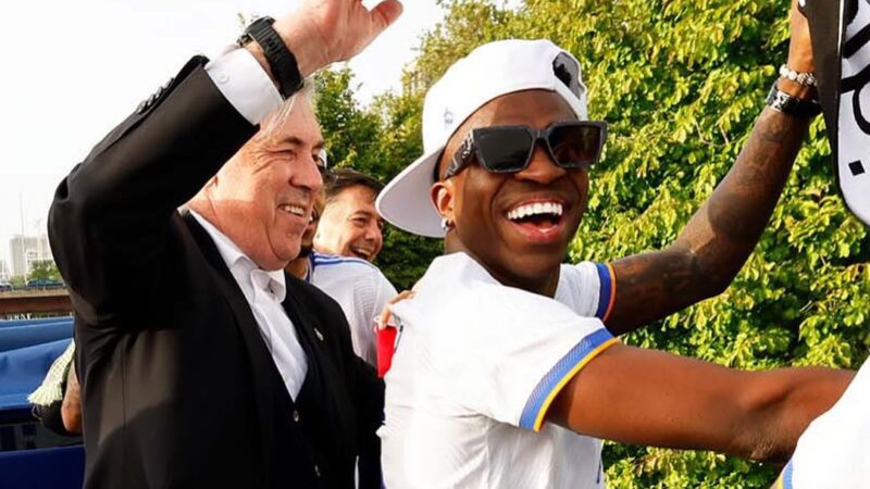 Vinicius Junior se despede de Ancelotti com carta emocionante: “Mudou minha vida”