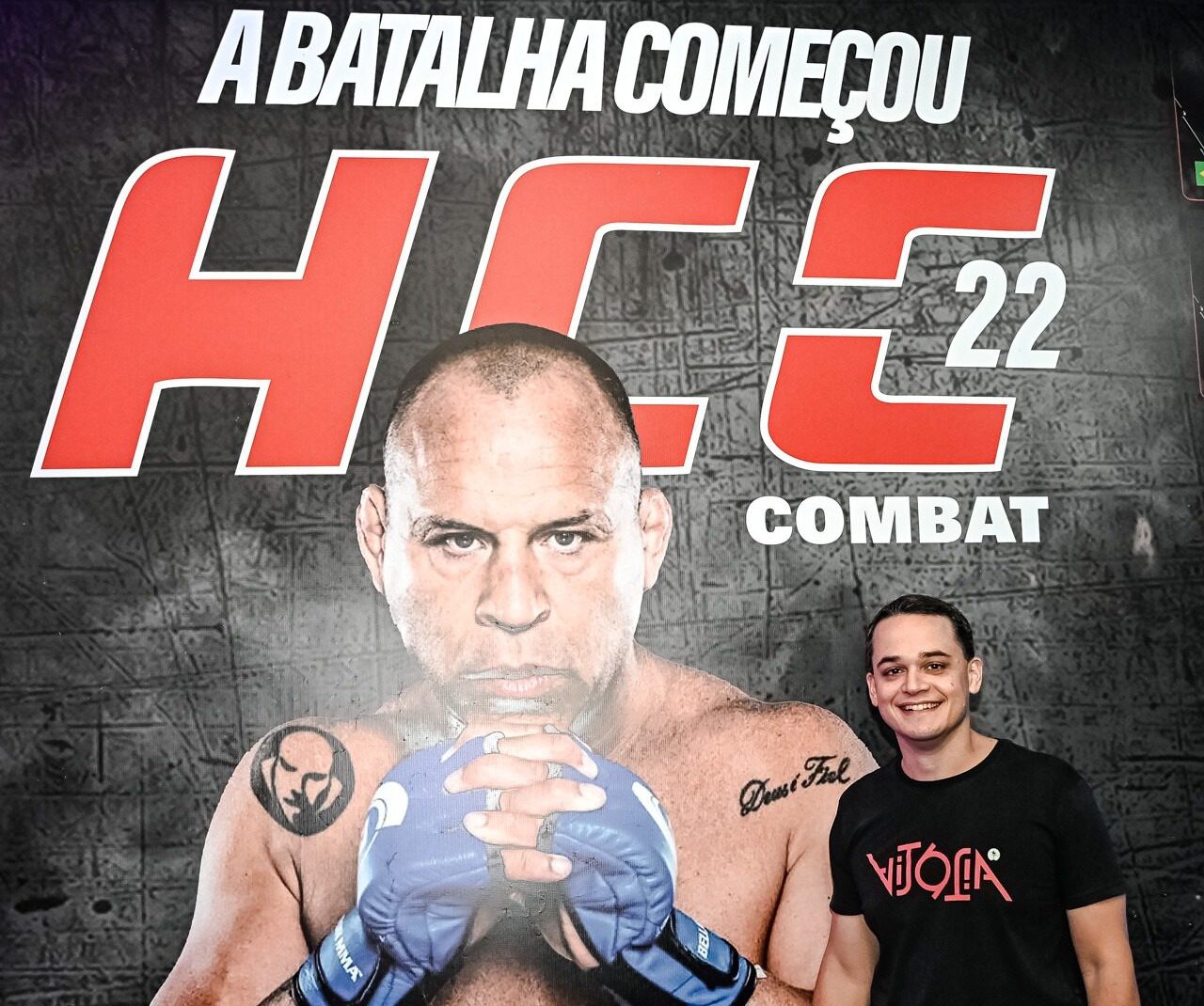 Público prestigia noite de lutas no Ginásio do Tancredão em evento oficial de MMA