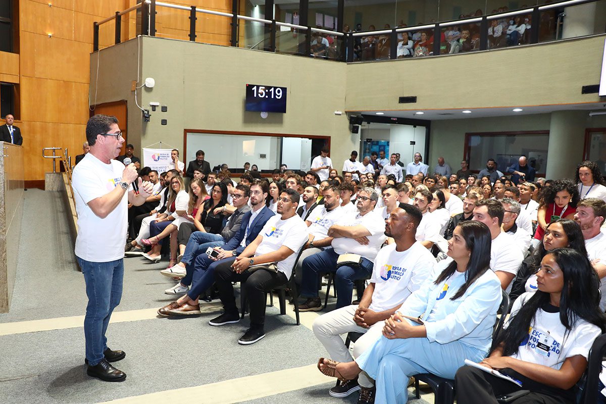 Assembleia do ES se destaca nacionalmente com ação educativa para jovens