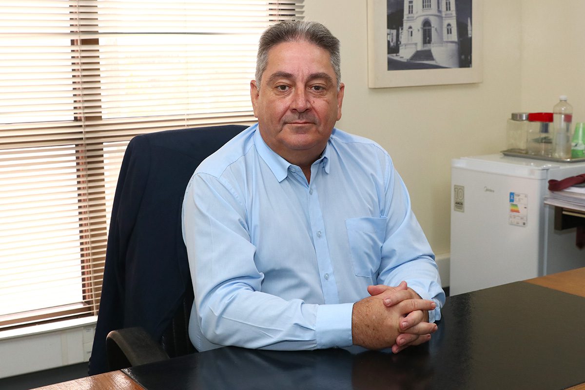 Ales abre 15 vagas para Consultor Legislativo com salário de até R$ 14,9 mil