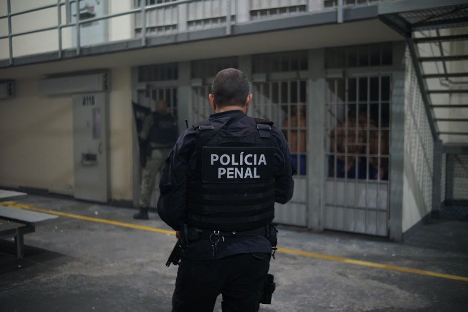 Governo do Estado anuncia concurso público com mais de 500 vagas para policial penal