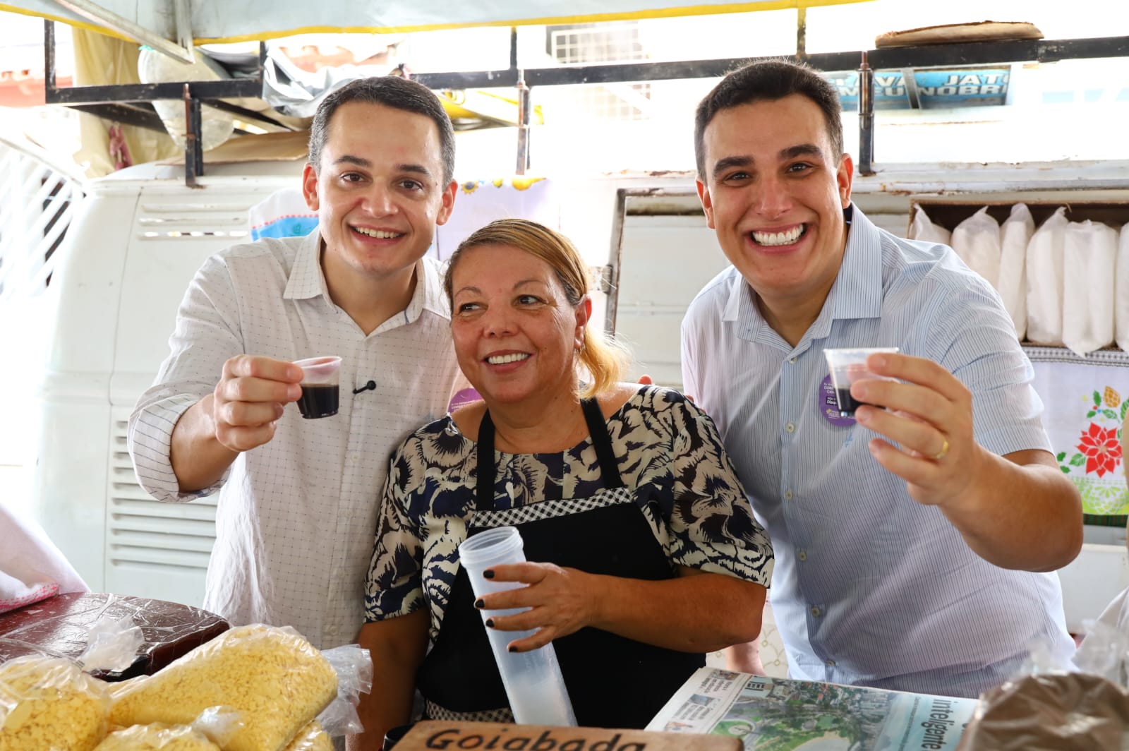 Pazolini amplia ações de proteção às mulheres com mobilização em feira do Bairro República