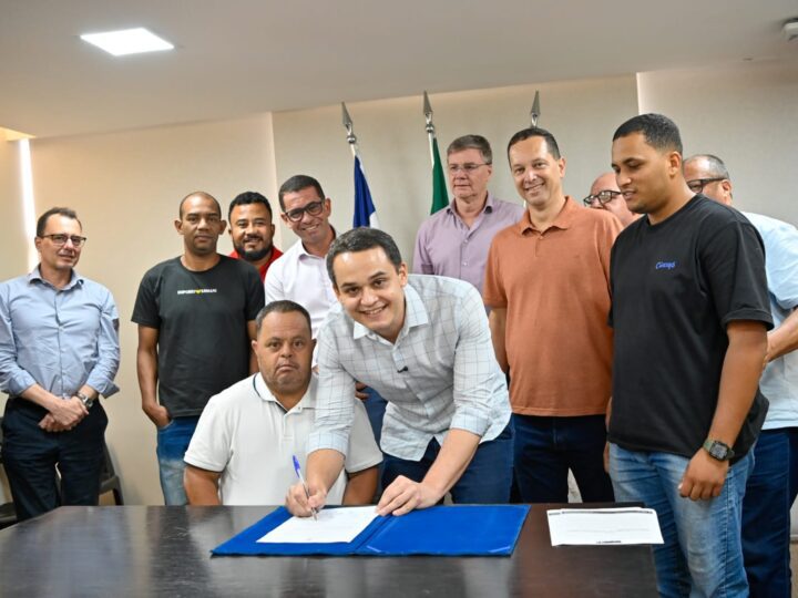 Pazolini anuncia edital para requalificação do Campo do Alagoano com área de lazer