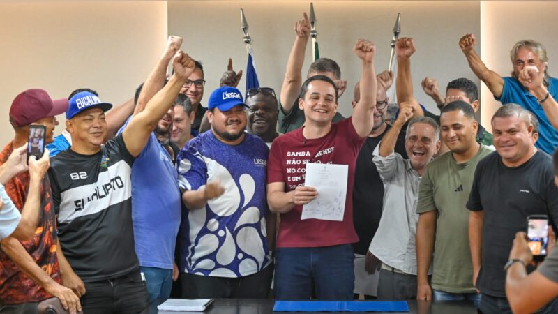 Pazolini assina ordem de serviço para a Cidade do Samba, maior investimento do Carnaval Capixaba