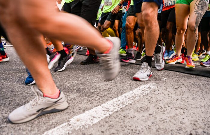 Kits da Corrida e Caminhada da Mulher 2026 começam a ser entregues nesta sexta (27)