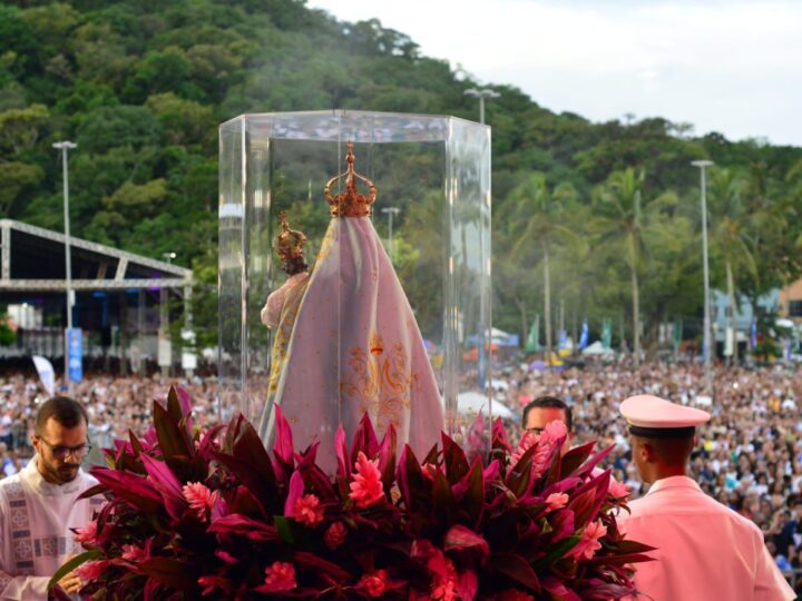 Com 2,7 milhões de fiéis, Festa da Penha 2026 termina em grande celebração e oração na Prainha
