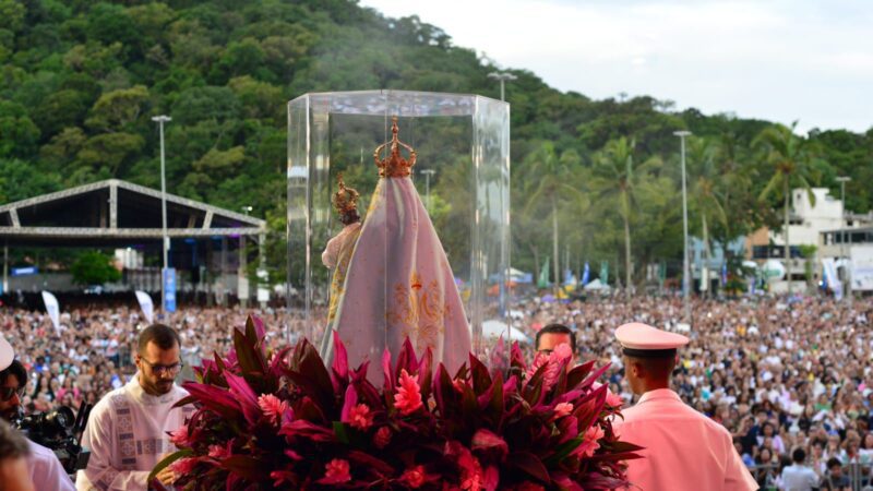 Com 2,7 milhões de fiéis, Festa da Penha 2026 termina em grande celebração e oração na Prainha