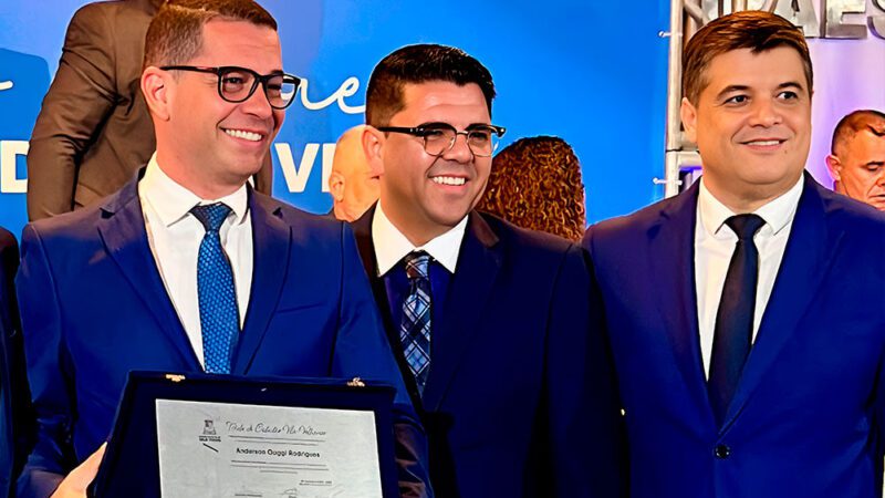 Homenagens e articulação política marcam atuação de Devanir Ferreira em Vila Velha