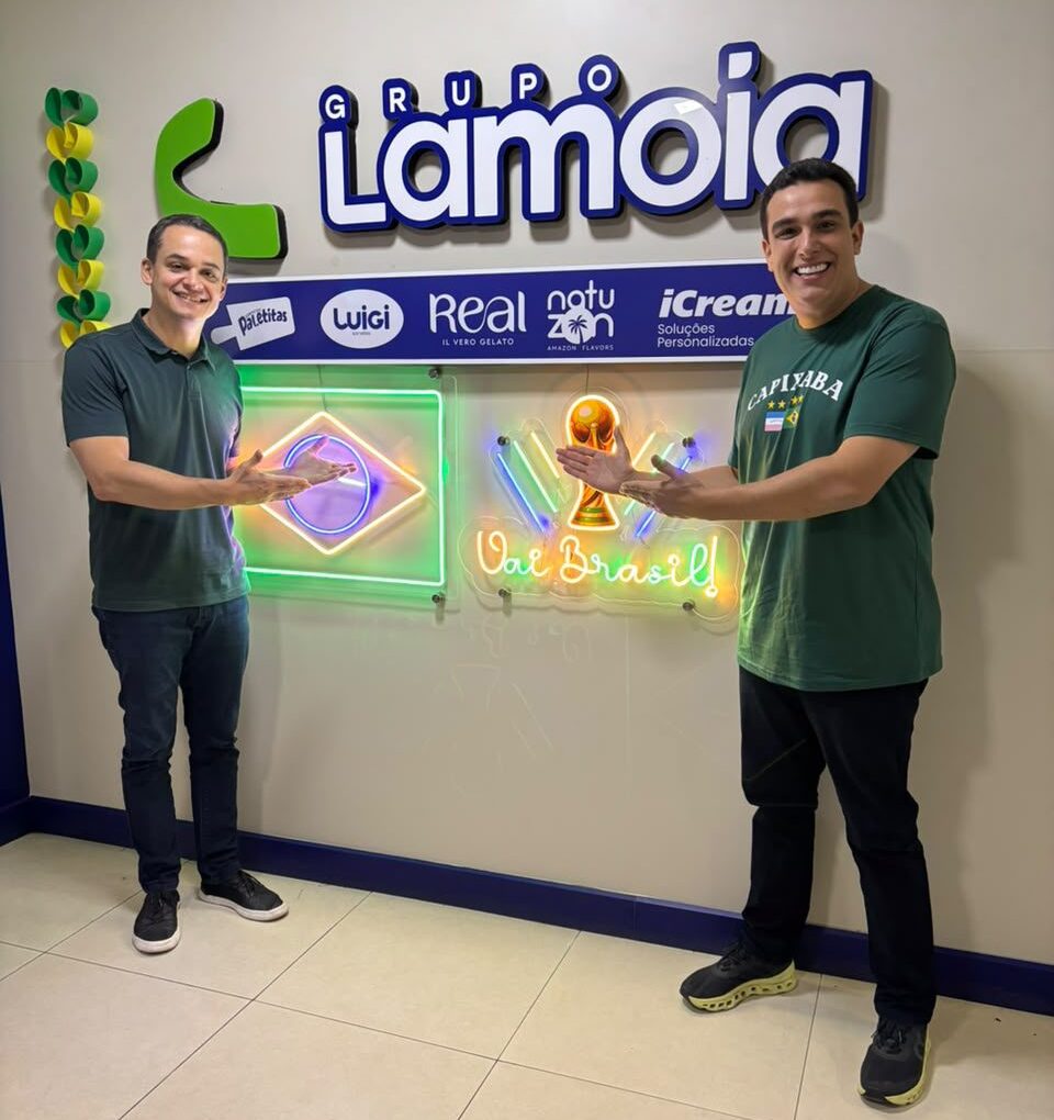 Em Piúma, Pazolini e Erick Musso destacam geração de empregos durante visita à Paletitas
