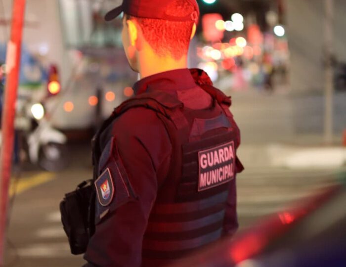 Operação da Guarda de Vitória autua 15 motoristas por recusarem bafômetro durante jogo do Brasil