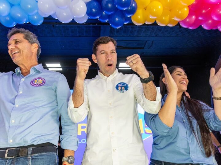 Em Vila Velha, Arnaldinho lança apoio às candidaturas de Ferraço e Casagrande