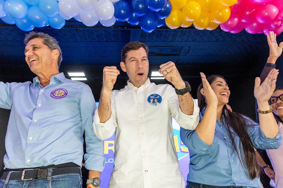 Em Vila Velha, Arnaldinho lança apoio às candidaturas de Ferraço e Casagrande