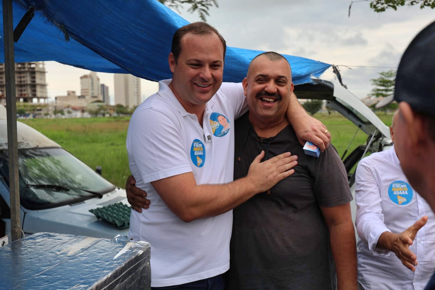 Em 10 dias de campanha, Dr. Victor intensifica agendas e amplia mobilização pelo Espírito Santo