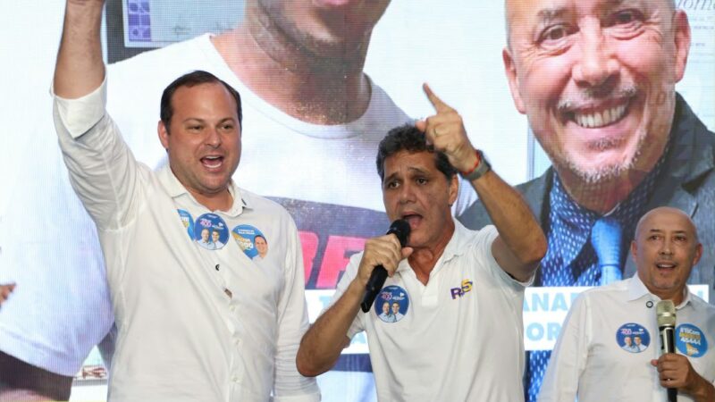 Ferraço e Casagrande prestigiam Anadelso em lançamento realizado no Comitê de Dr. Victor Linhalis