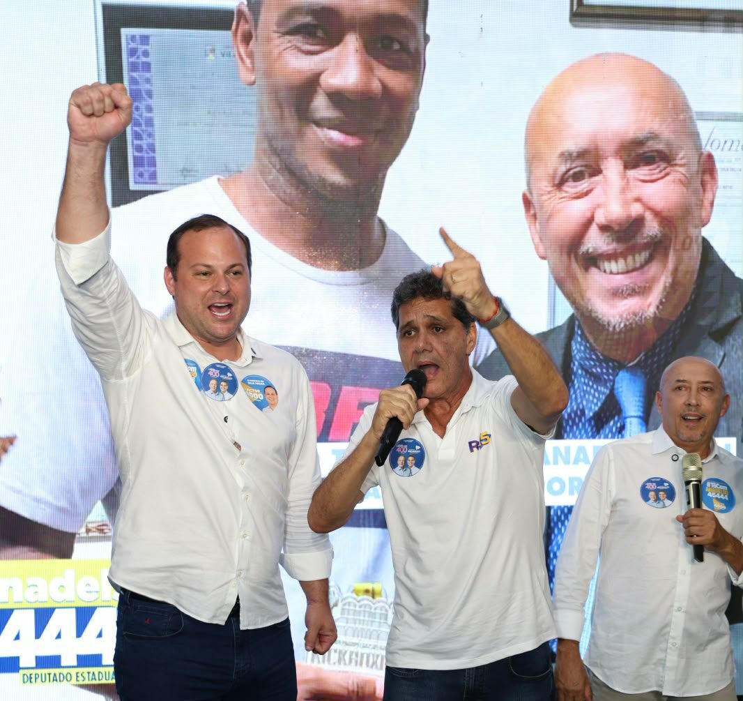 Ferraço e Casagrande prestigiam Anadelso em lançamento realizado no Comitê de Dr. Victor Linhalis