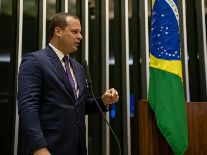 Dr. Victor apresenta 12 compromissos que conectam atuação na Câmara Federal e planos para o futuro