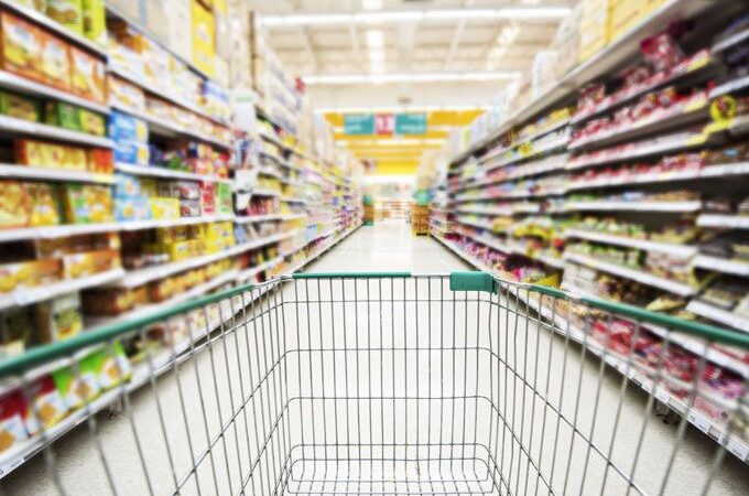 Cesta de produtos essenciais sobe em Vitória e diferenças de preços passam de 300%, aponta Procon