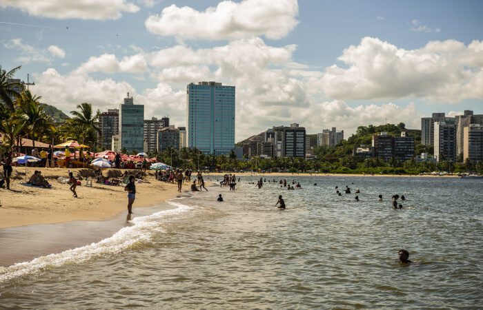 Pesquisa vai revelar quem é o turista que escolhe Vitória e como ele vive a experiência na capital