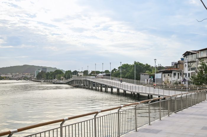 Vitória com Você realiza 6 mil atendimentos e leva mais de 40 serviços gratuitos à Ilha das Caieiras