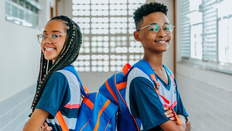 Em Vila Velha, ​novos uniformes da rede de ensino estão na reta final de produção