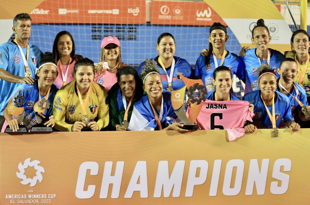 Time feminino de Beach Soccer de São Pedro é campeão da América
