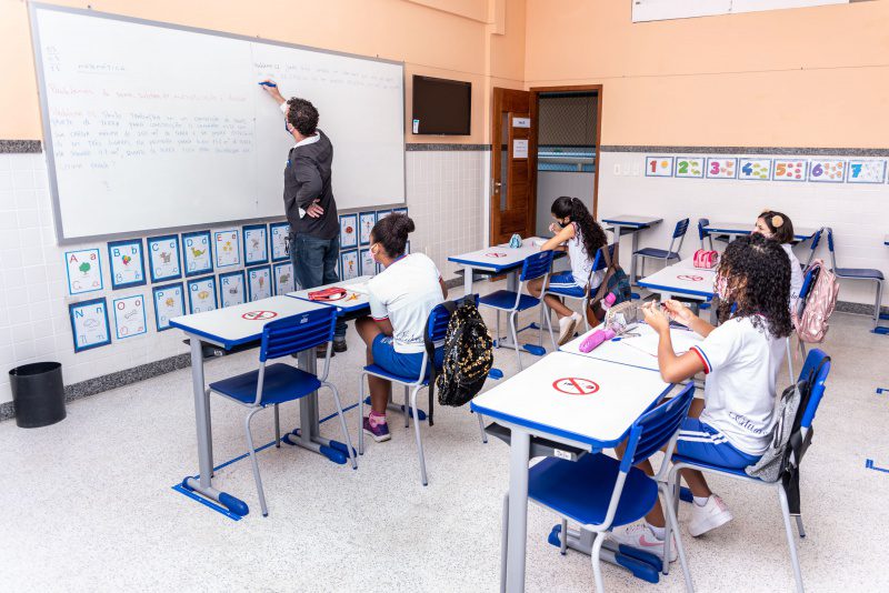 Prefeitura de Vitória nomeia mais 142 assistentes de Educação Infantil para atuar na rede