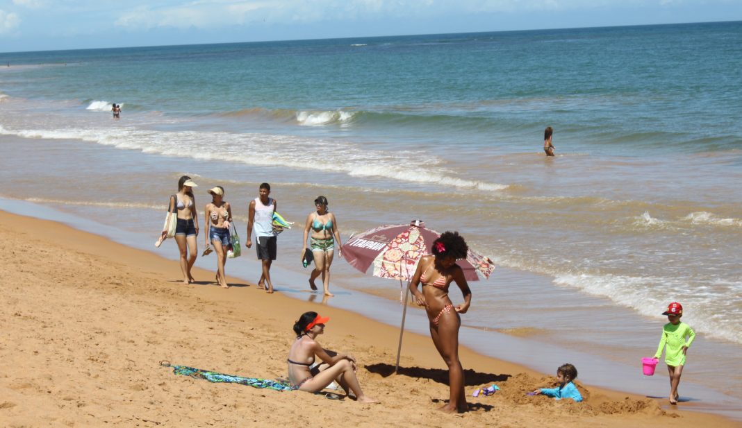 Serra promove projeto Praia Limpa neste sábado (4), última ação de verão da campanha
