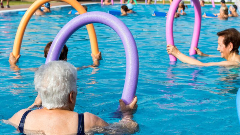 Vila Velha retoma ​projetos de natação, hidroginástica e polo aquático