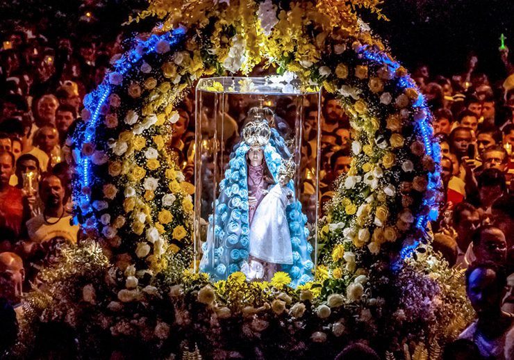 Festa da Penha: Nossa Senhora é acessa na Serra