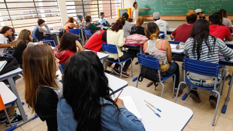 Comissão da Assembleia se reúne para debater segurança nas escolas