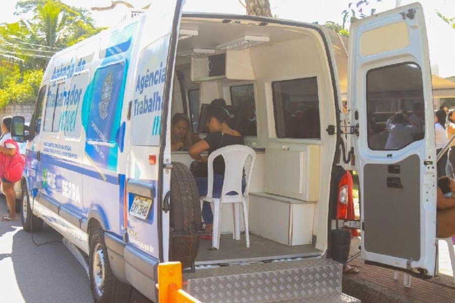 Mês do Trabalhador: agência móvel do trabalhador da Serra atende em Central Carapina