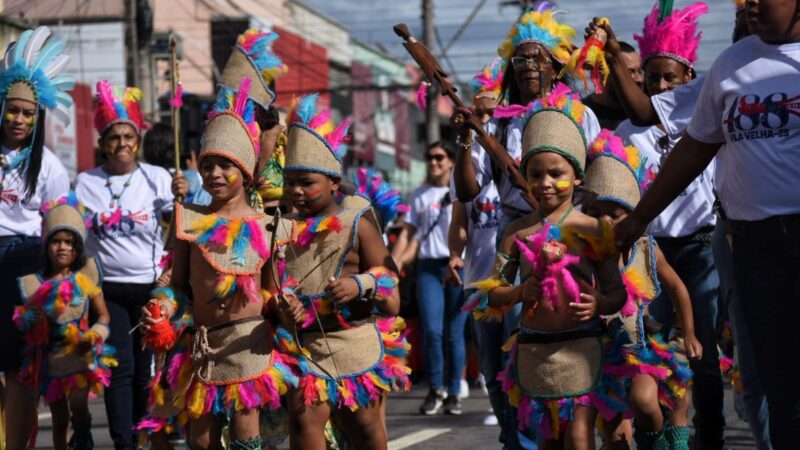 Vila Velha completa 488 anos com desfile emocionante que reúne aproximadamente 15 mil pessoas