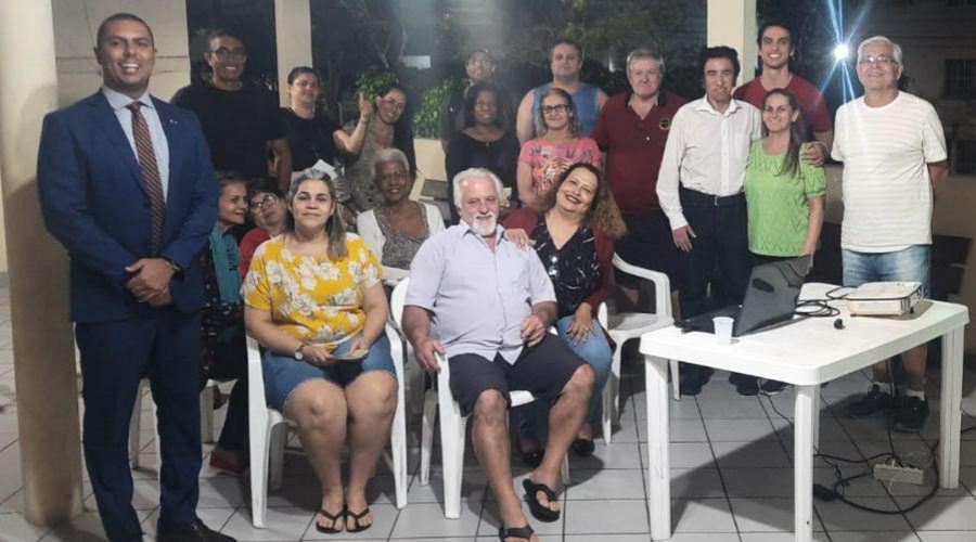 Procon de Vila Velha realiza ação educativa para conscientizar moradores de condomínios sobre direitos do consumidor