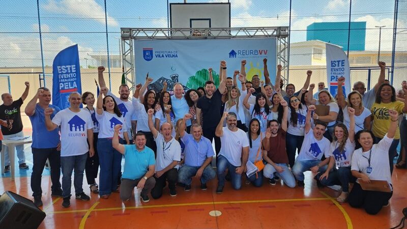 Inauguração da Quadra de Esportes e visita do Governador às obras de macrodrenagem em Vila Velha