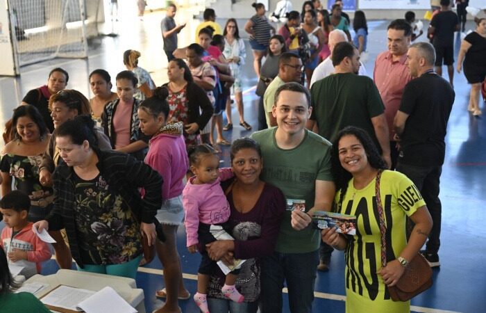 Mais de 500 cartões são distribuídos por programa transformador em Vitória